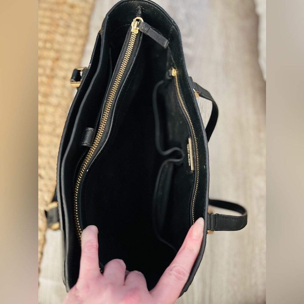 Tory Burch Robinson Leather Tote - Picture 5 of 12